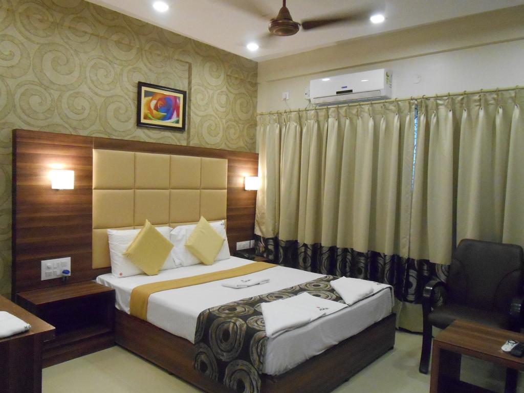 Hotel Aditya Mysore Room photo